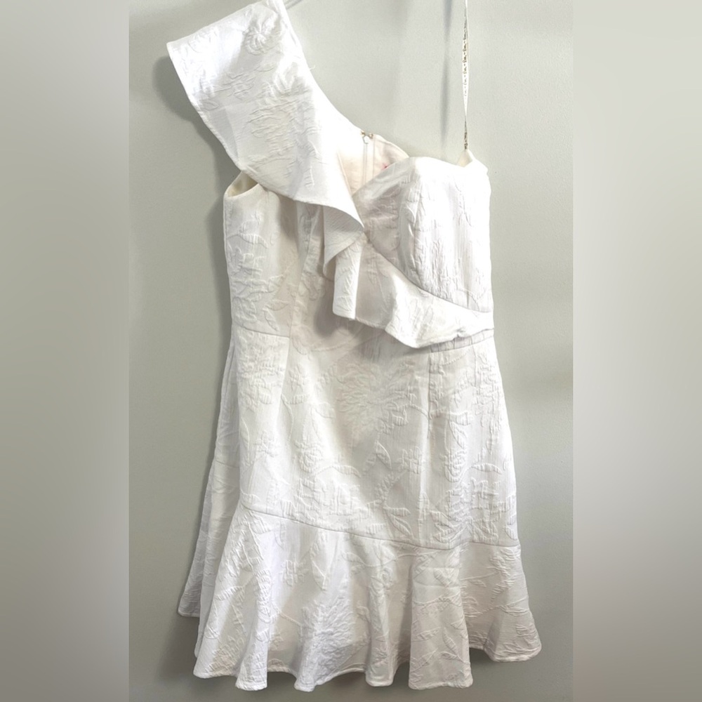 Lilly Pulitzer Arlana One-Shoulder Skirted Romper/Dress in Resort White - Picture 3 of 7
